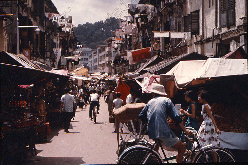 PMR.SP-09 
 Singapore 1958: Sago Lane, Chinatown, with trishaw. 
 Keywords: British colonies, nostalgia, historic, island, tropics, Far East